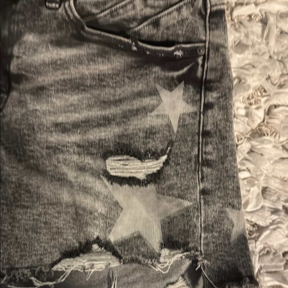 Gray Star-Patterned Distressed Jeans - image 5
